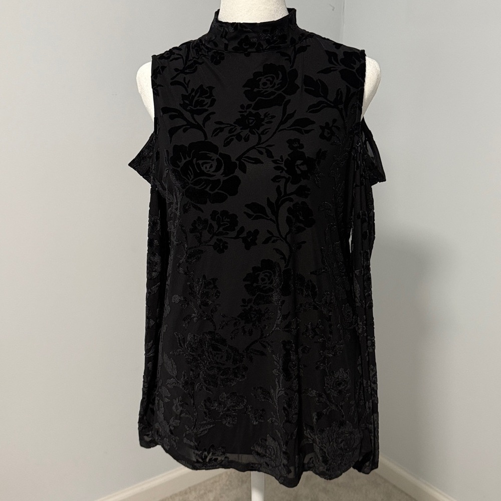 Adrianna Papell Cold Shoulder Black Floral Top SZM.